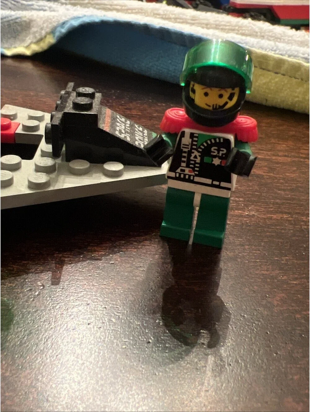 Vintage 1991 LEGO Blacktron ll Solar Scout 1463 Complete mini figure space polic